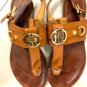 Beautiful leather Tommy sandals